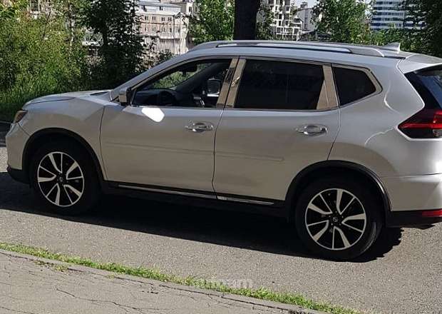 Nissan Rogue 2018 — լուսանկար 3