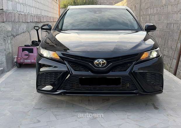 Toyota Camry 2023 — photo 5