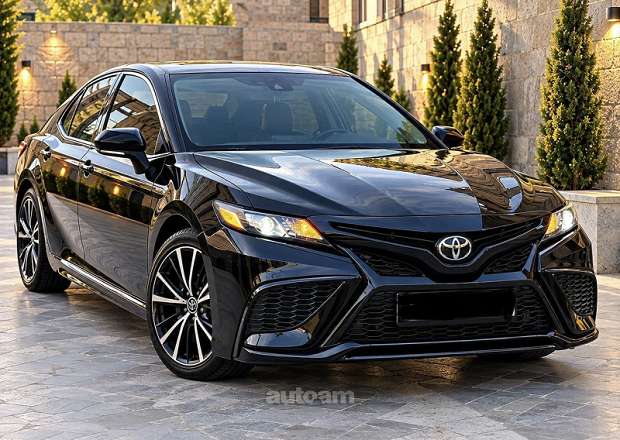 Toyota Camry 2023 — photo 1