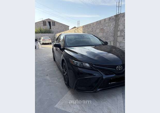 Toyota Camry 2023 — photo 6