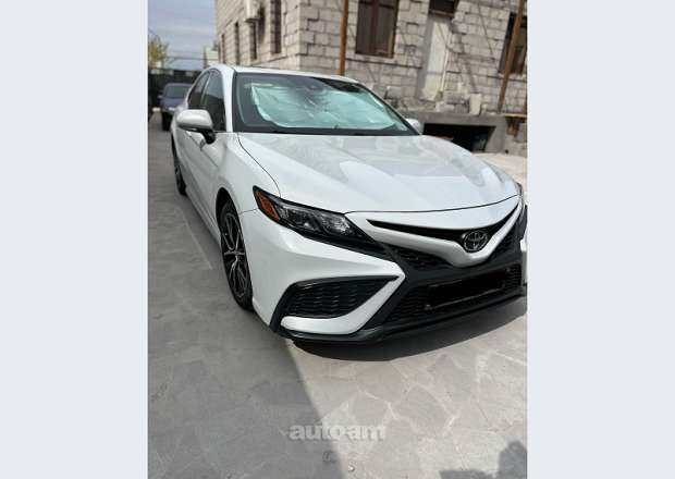 Toyota Camry 2023 — լուսանկար 4