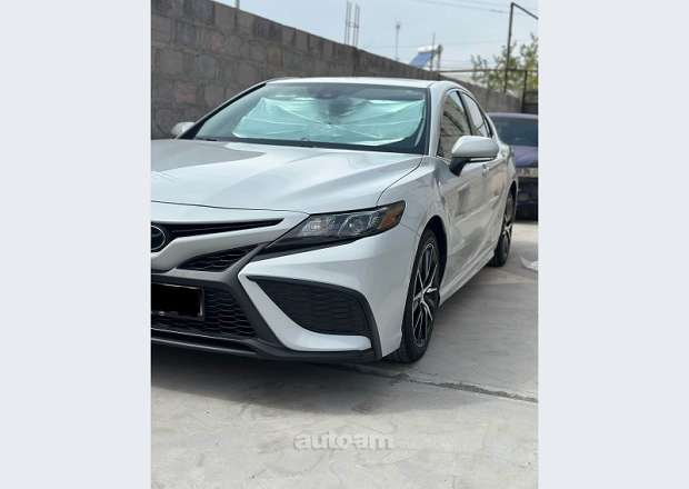 Toyota Camry 2023 — լուսանկար 6