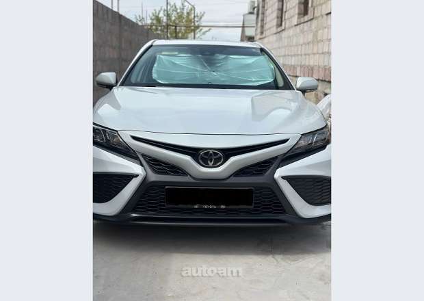 Toyota Camry 2023 — լուսանկար 5