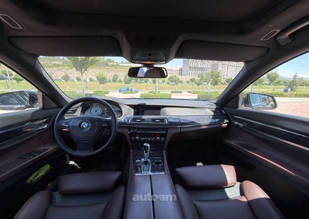 BMW 740 2010 — լուսանկար 7