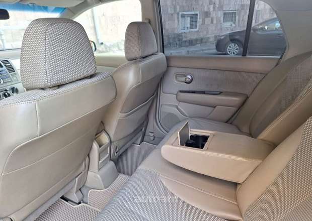Nissan Tiida 2008 — լուսանկար 8