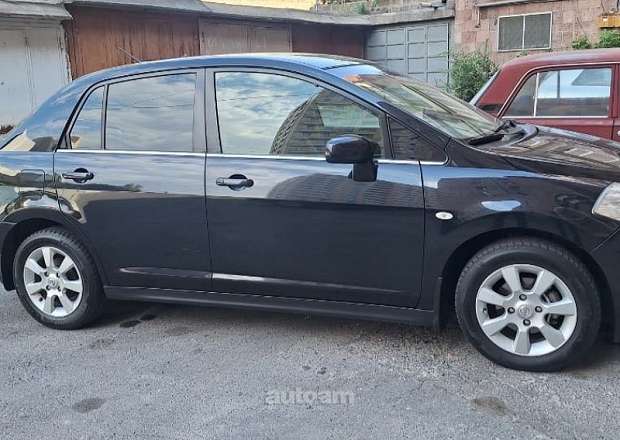 Nissan Tiida 2008 — լուսանկար 10