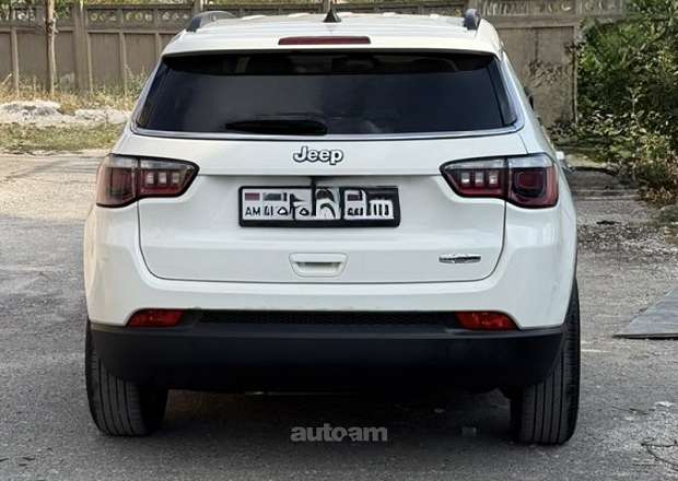 Jeep Compass 2018 — լուսանկար 2