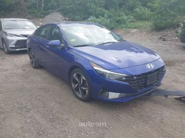 Hyundai Elantra  2022 
