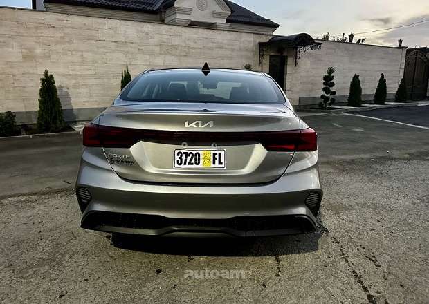 Kia Forte 2023 — photo 4