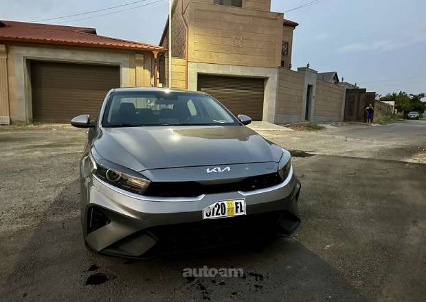 Kia Forte 2023 — photo 2