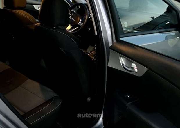Kia Forte 2023 — photo 7