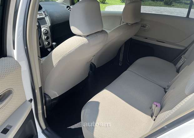 Toyota Vitz 2007 — լուսանկար 12
