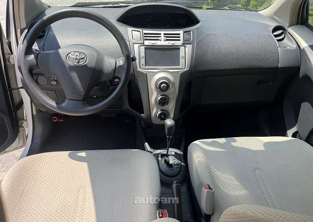 Toyota Vitz 2007 — լուսանկար 9