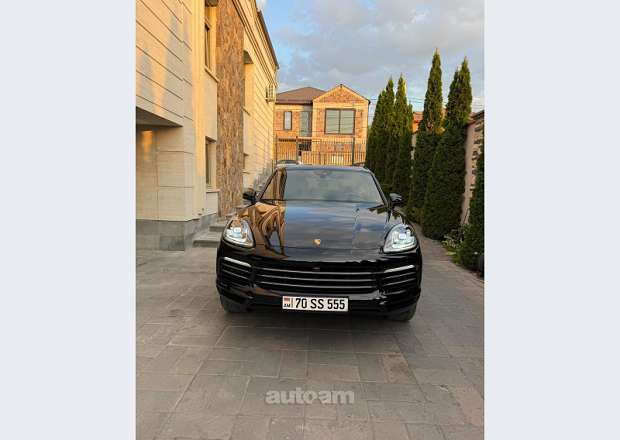 Porsche Cayenne 2018 — լուսանկար 1
