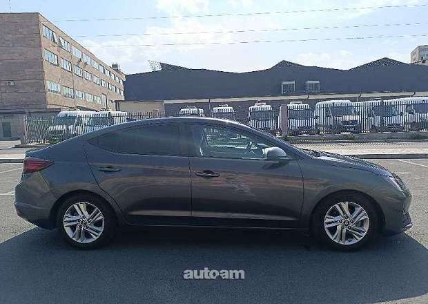 Hyundai Elantra 2020 — լուսանկար 4