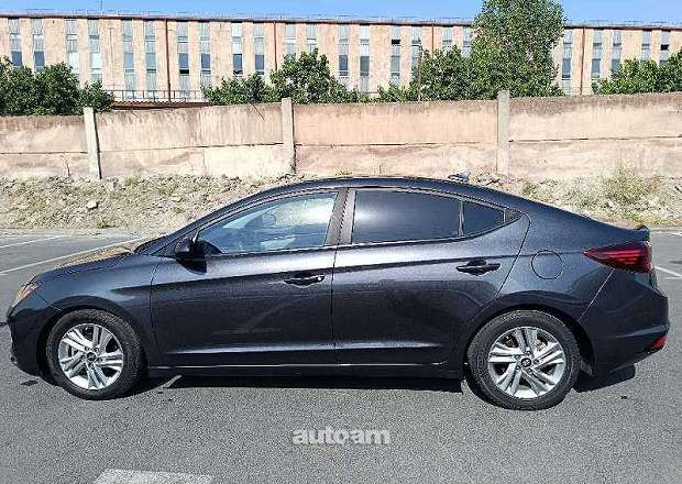 Hyundai Elantra 2020 — լուսանկար 3