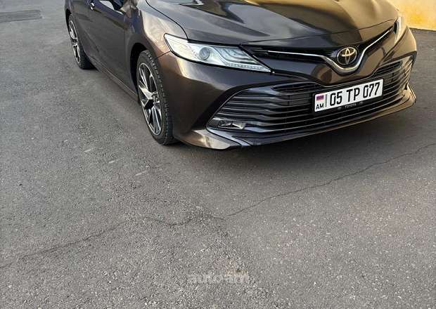 Toyota Camry 2018 — լուսանկար 4