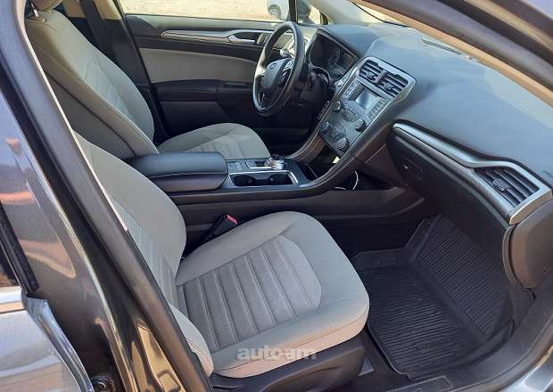 Ford Fusion 2020 — photo 6