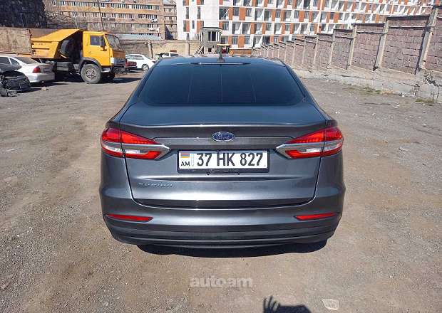 Ford Fusion 2020 — photo 2