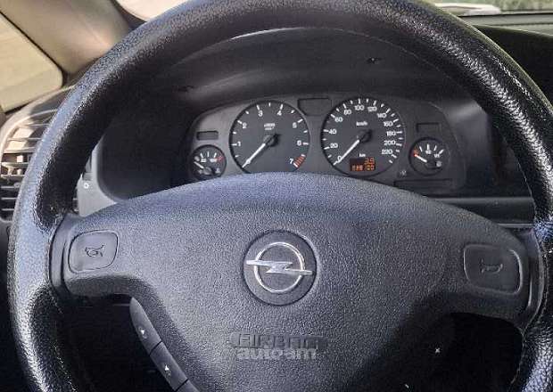 Opel Zafira 2000 — photo 7