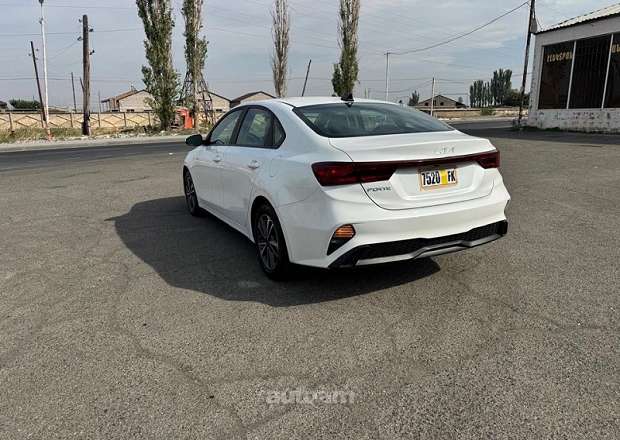 Kia Forte 2024 — photo 4