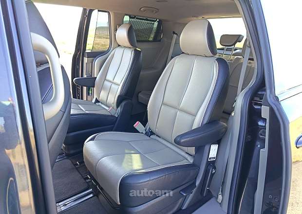 Kia Sedona 2019 — լուսանկար 11