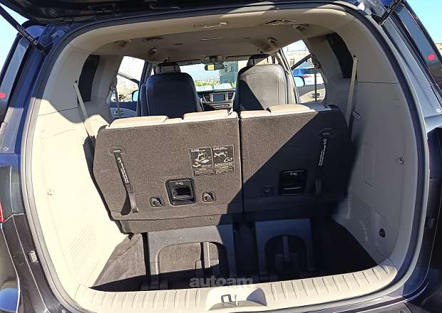 Kia Sedona 2019 — լուսանկար 9