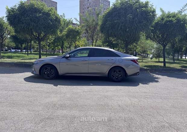 Hyundai Elantra 2023 — լուսանկար 6