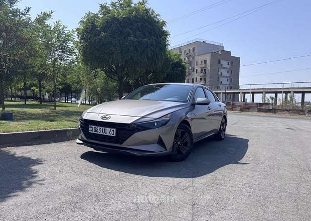 Hyundai Elantra 2023 — լուսանկար 1