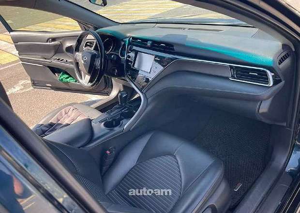 Toyota Camry 2018 — լուսանկար 5