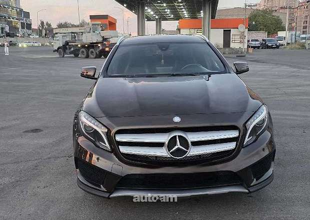 Mercedes-Benz GLA 200 2015 — լուսանկար 1