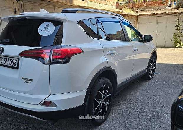 Toyota Rav 4 2016 — լուսանկար 8