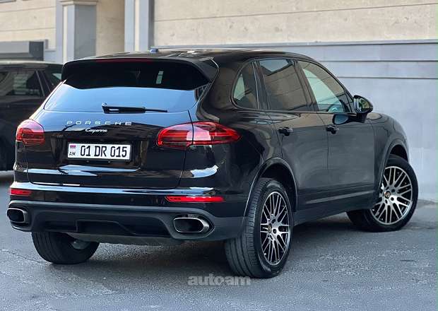 Porsche Cayenne 2017 — լուսանկար 12