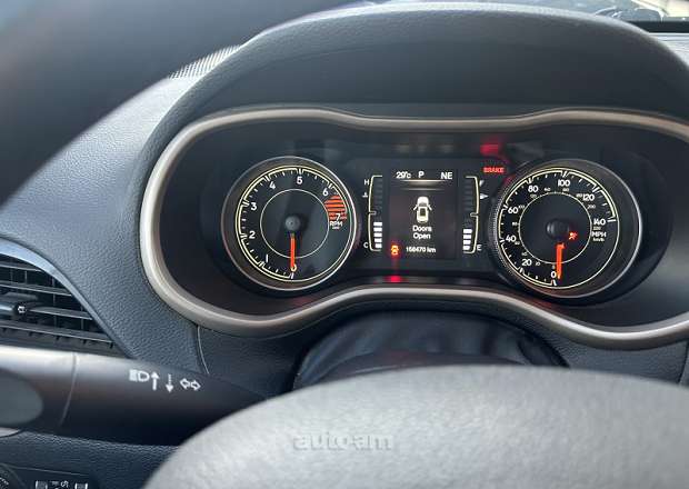 Jeep Cherokee 2017 — լուսանկար 6