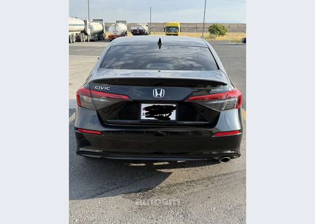Honda Civic 2023 — լուսանկար 2