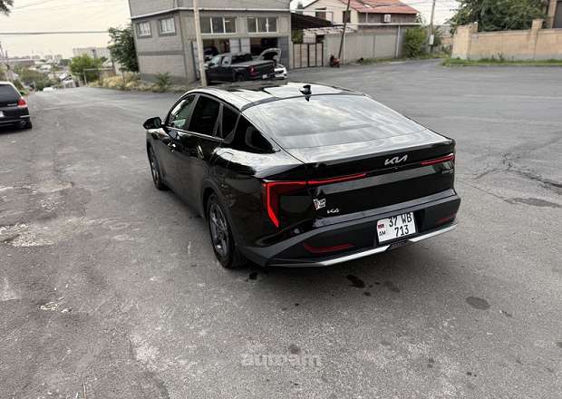 Kia K4