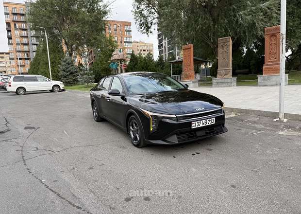 Kia K4
