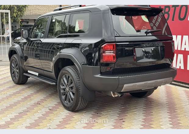 Toyota Land Cruiser 300 2026 — photo 4