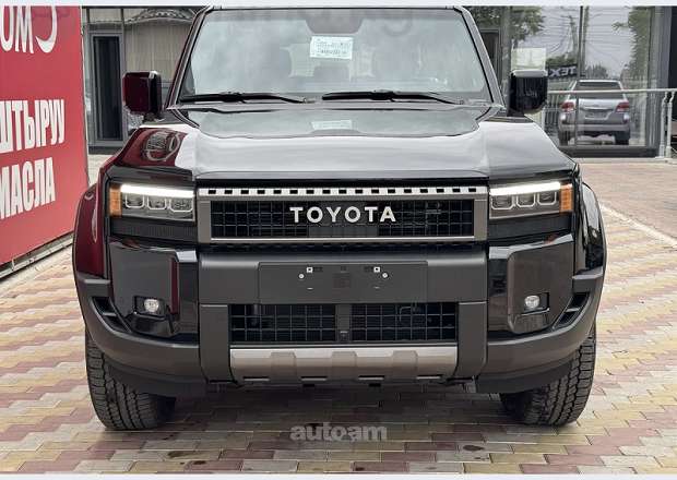 Toyota Land Cruiser 300 2026 — photo 2
