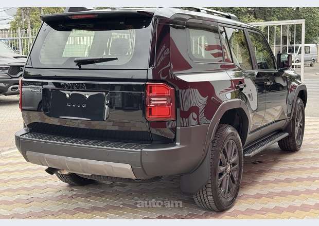 Toyota Land Cruiser 300 2026 — photo 6