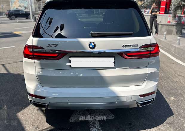 BMW X7