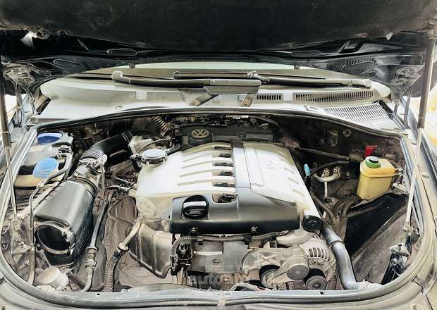 Volkswagen Touareg 2004 — լուսանկար 11