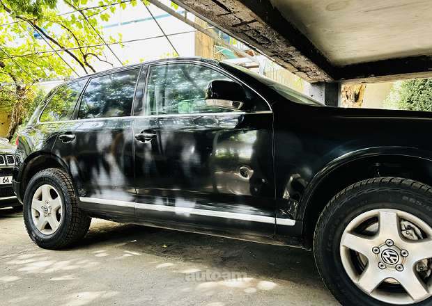 Volkswagen Touareg 2004 — լուսանկար 4
