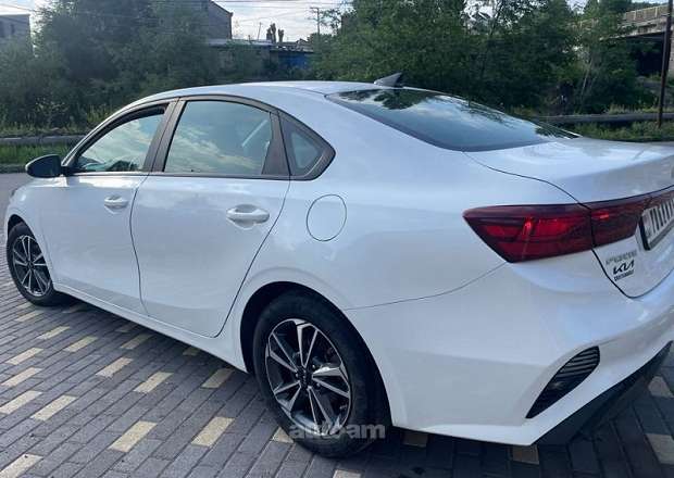 Kia Forte 2024 — լուսանկար 2