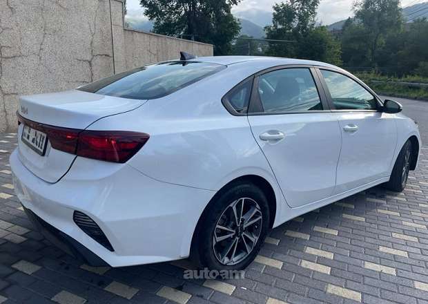 Kia Forte 2024 — լուսանկար 3