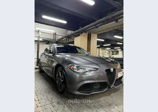 Alfa Romeo Giulia 2018 — photo 3