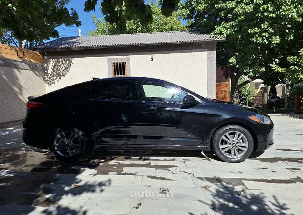 Hyundai Elantra 2018 — լուսանկար 5