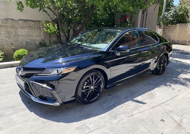 Toyota Camry 2022 — լուսանկար 7