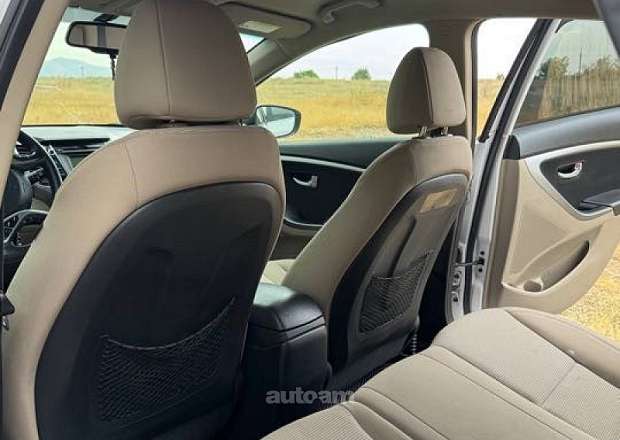 Hyundai Elantra 2013 — photo 6