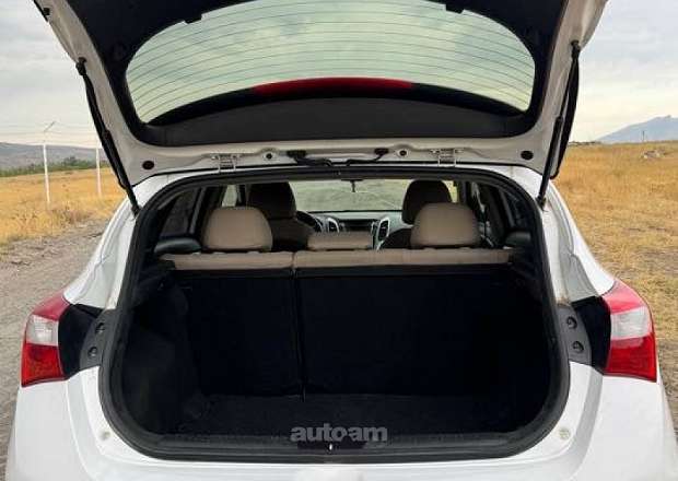Hyundai Elantra 2013 — photo 5